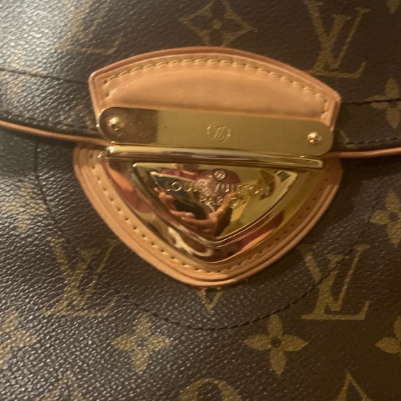 Iconic 💯 % Authentic Louis Vuitton bag - Picture 3 of 5